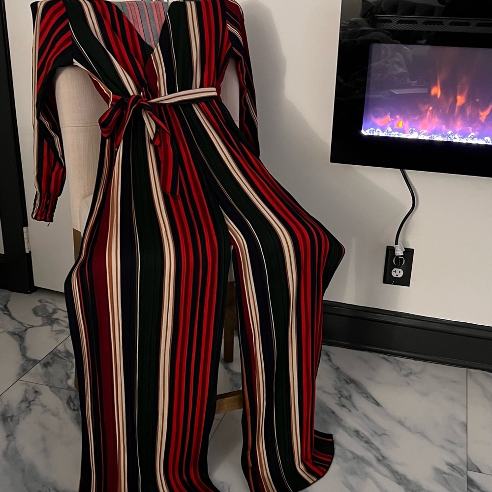 Romper - Picture 2 of 5